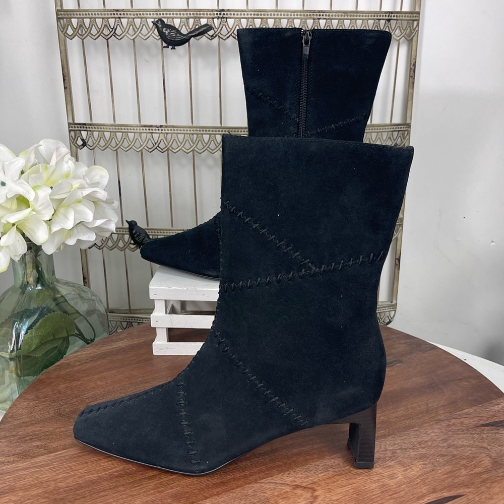Diane’s Essentials Womens Boots size 9M.